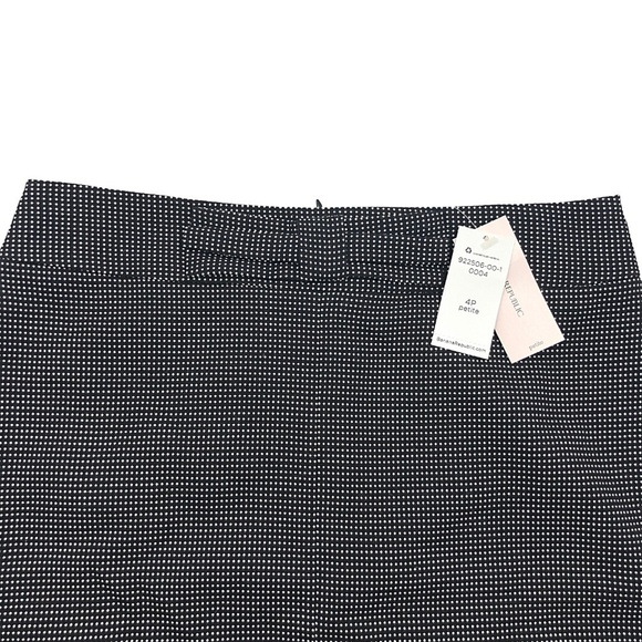 Banana Republic Timeless Classic Office Wear Polka Dot Pencil Skirt Petite 4P - Picture 3 of 6